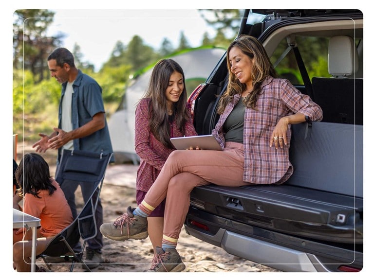 2025 Ford Exploration ® SUV: Redefining Family Members Travel thumbnail