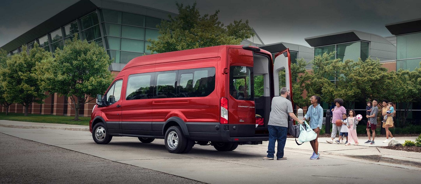 Large discount passenger vans